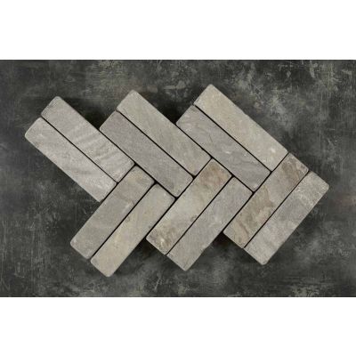 12 Tumbled Mint patio bricks, arranged in a herringbone pattern with 3 double courses of 2 patio bricks each.***