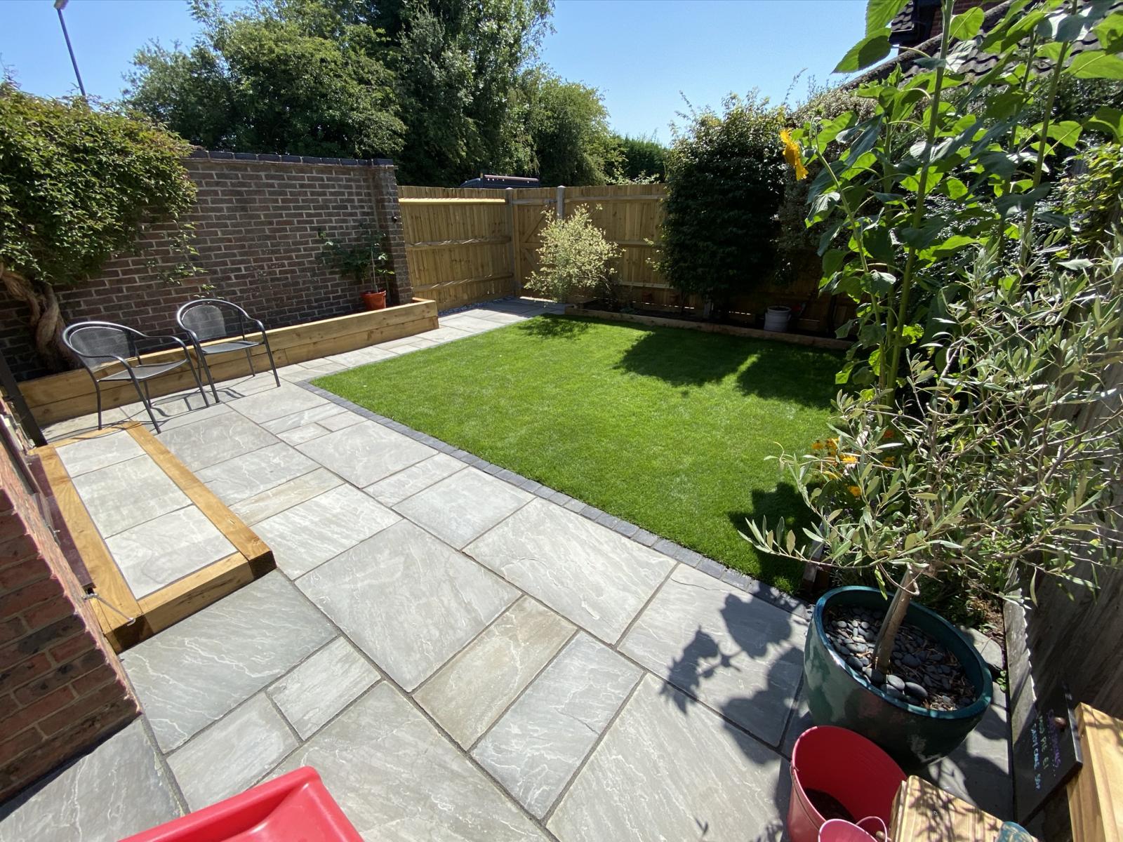 Howicks Fencing & Landscapes | Leicestershire